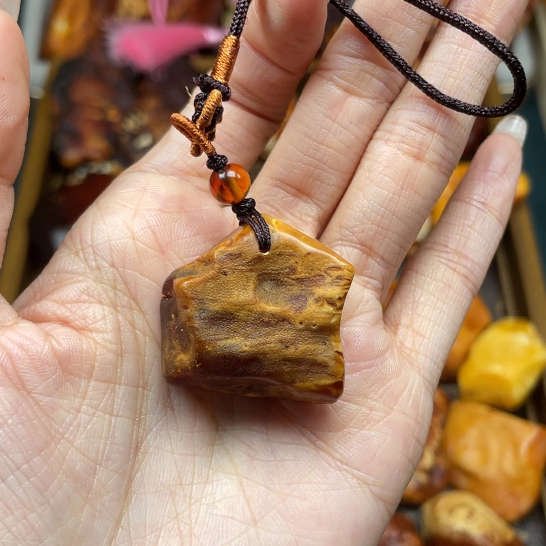 琥珀未镶嵌珠宝奇石