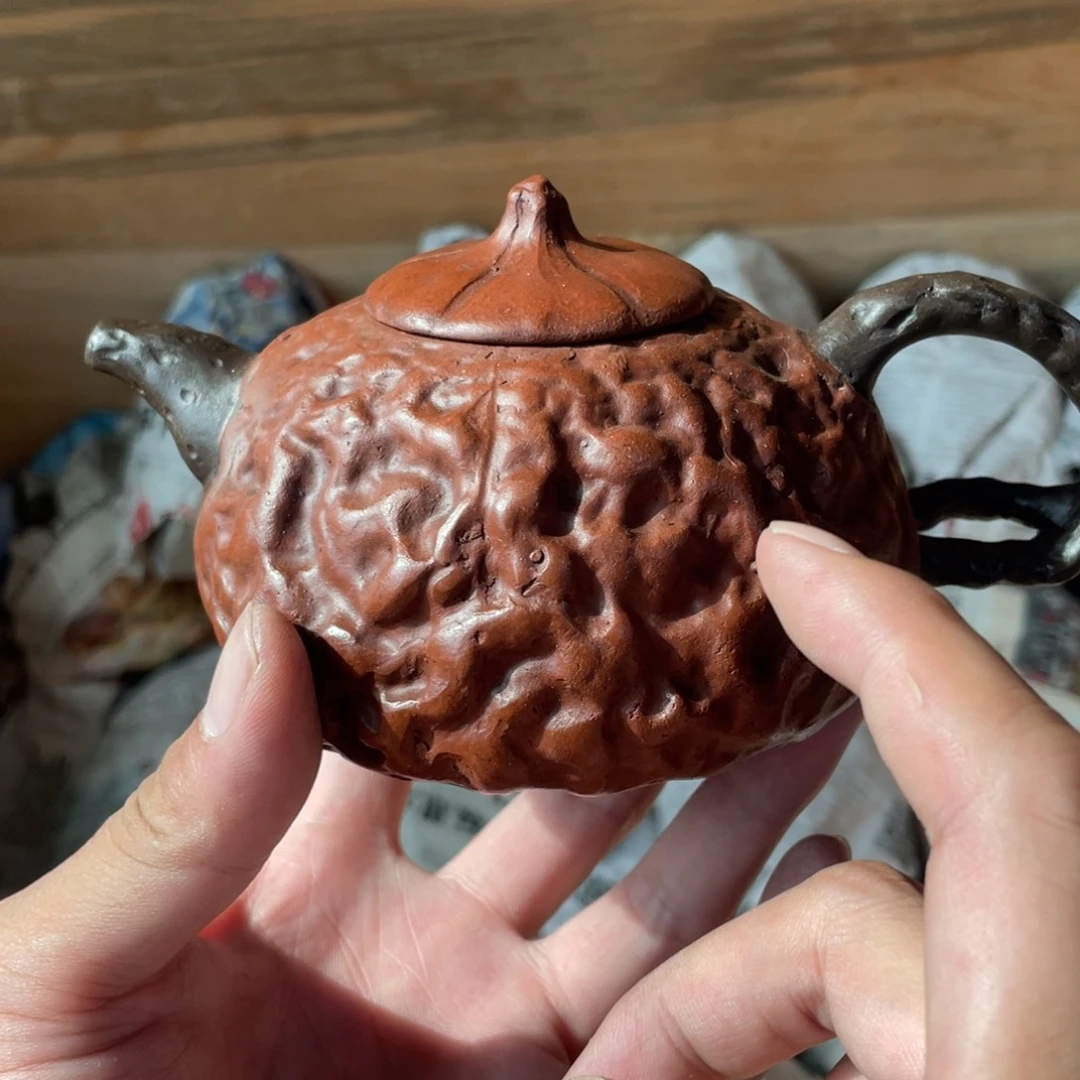 茶壶紫砂老厂紫砂壶一件。