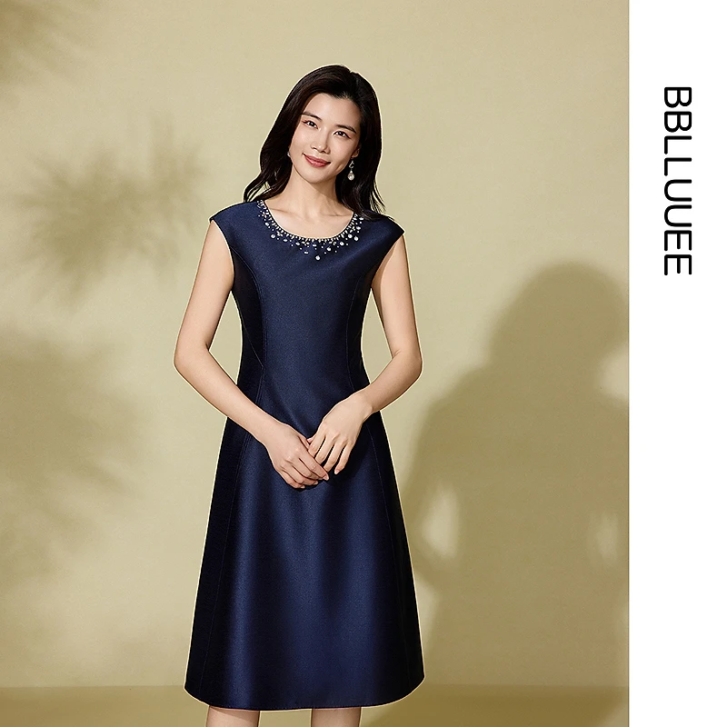 【星河梦】粉蓝衣橱2025夏新款高奢盖袖设计光感钉珠礼服连衣裙女