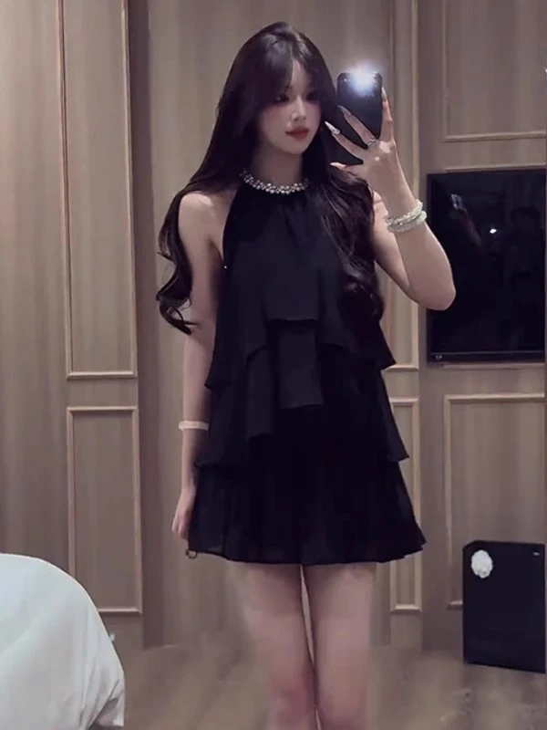 高级感气质显瘦套装女2025夏季新款黑色钉珠无袖上衣裙裤两件套