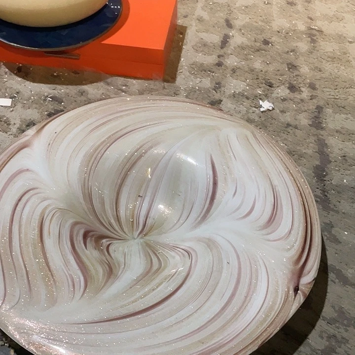 陶瓷花瓶，茶杯茶具。