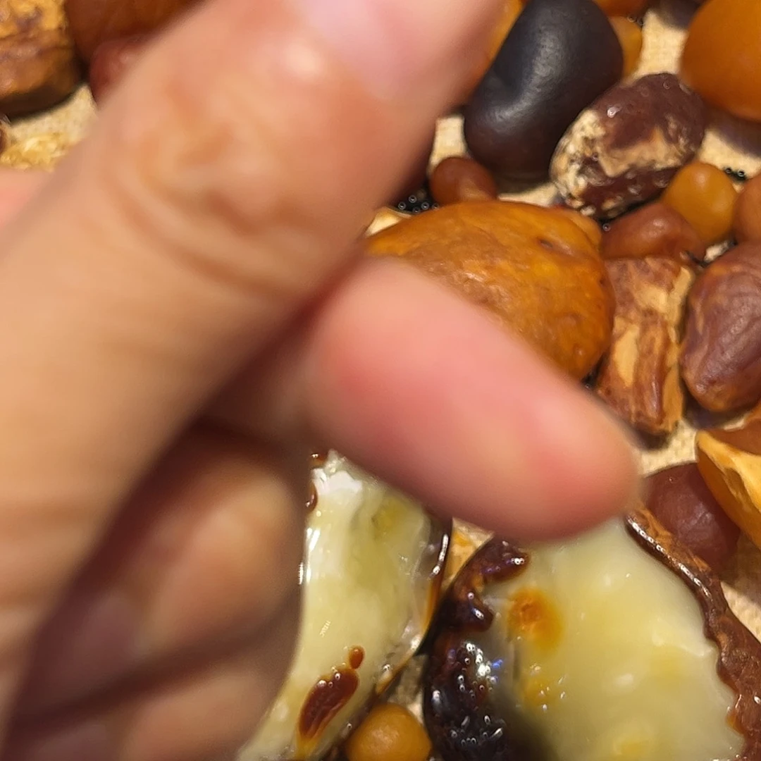 靜***开未镶嵌颈饰琥珀香薰