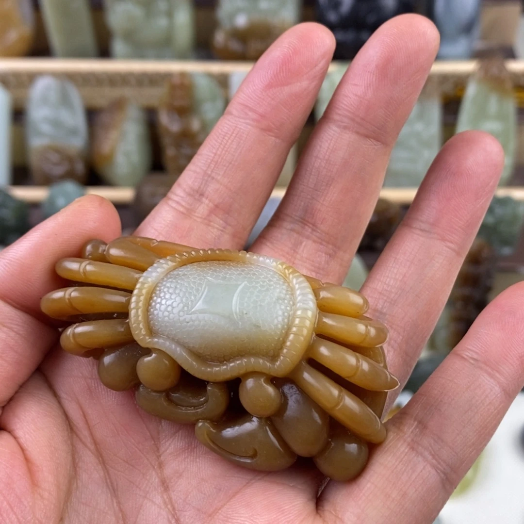 一***色和田玉未镶嵌颈饰