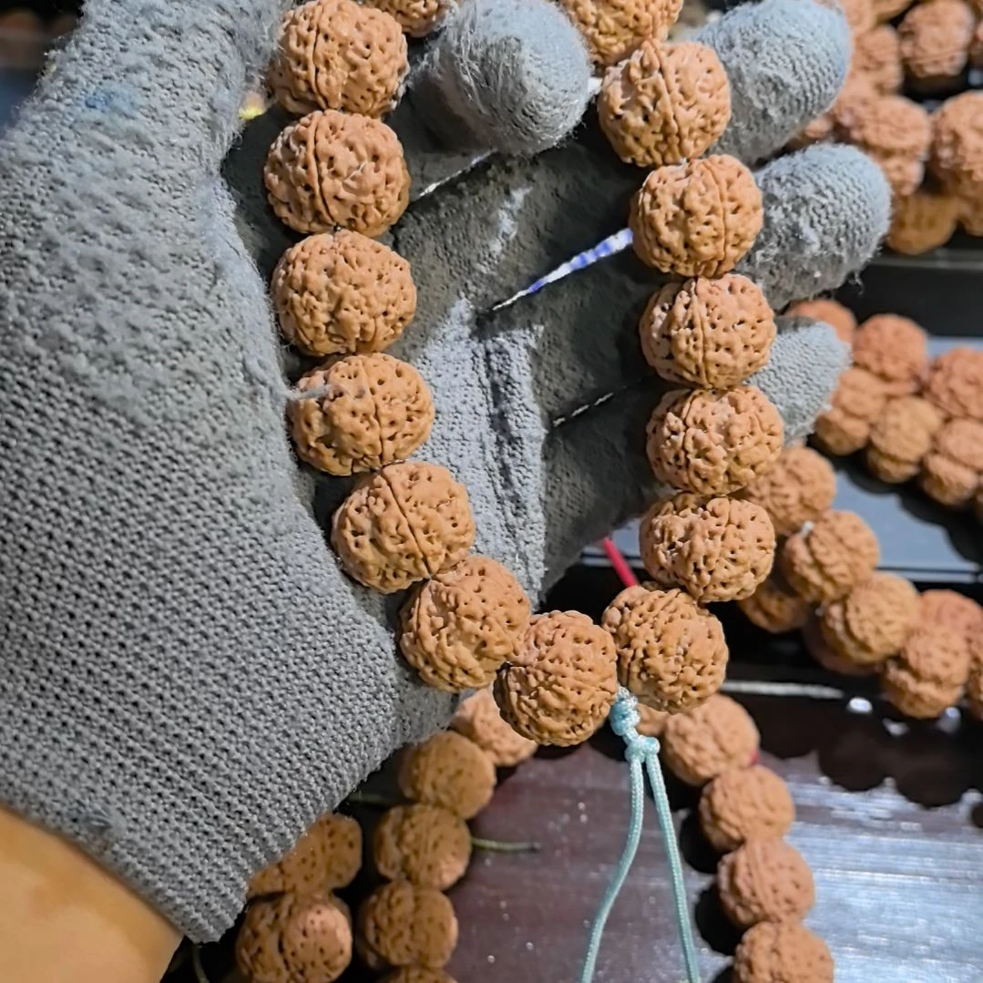 ****莫吊坠金刚菩提金刚菩提原皮原色