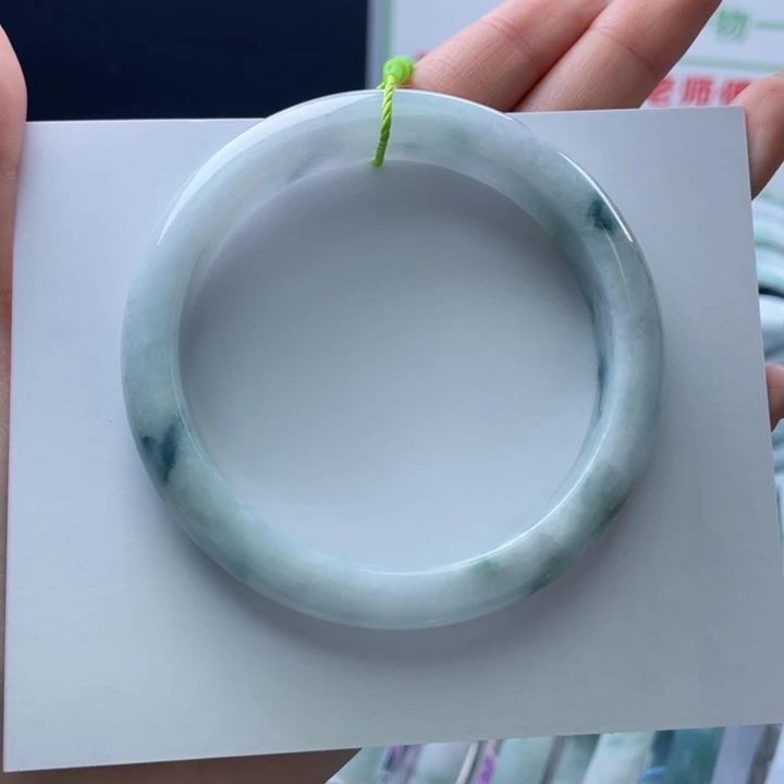 翡翠未镶嵌手镯59