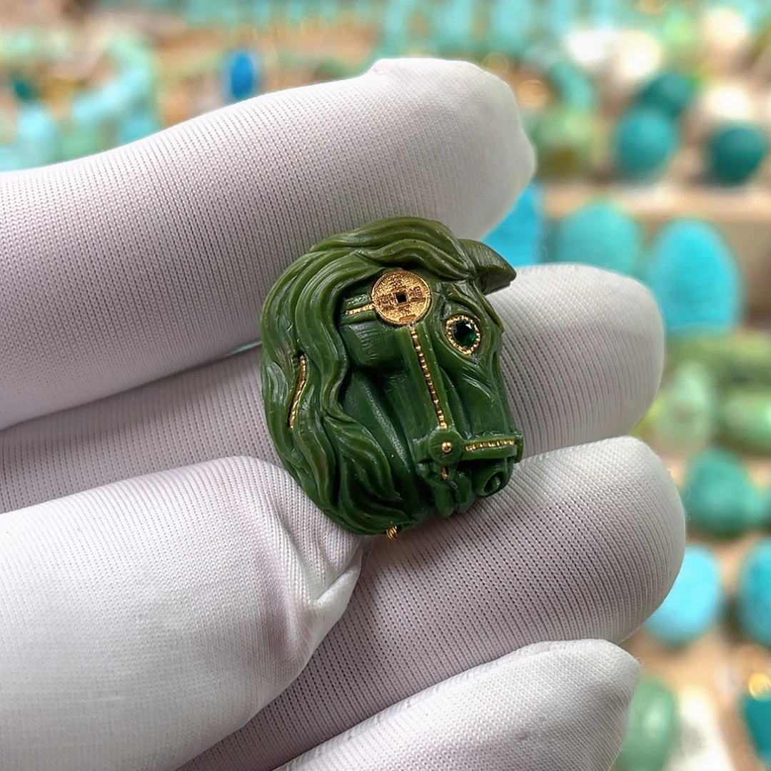 绿松石未镶嵌珠宝奇石