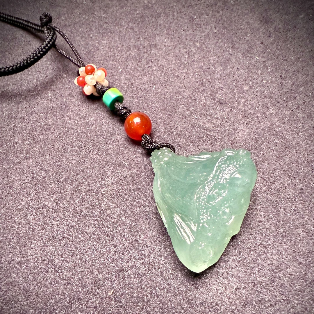 冰种晴底缅翡莲蓬吊坠