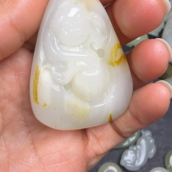 和田玉未镶嵌颈饰
