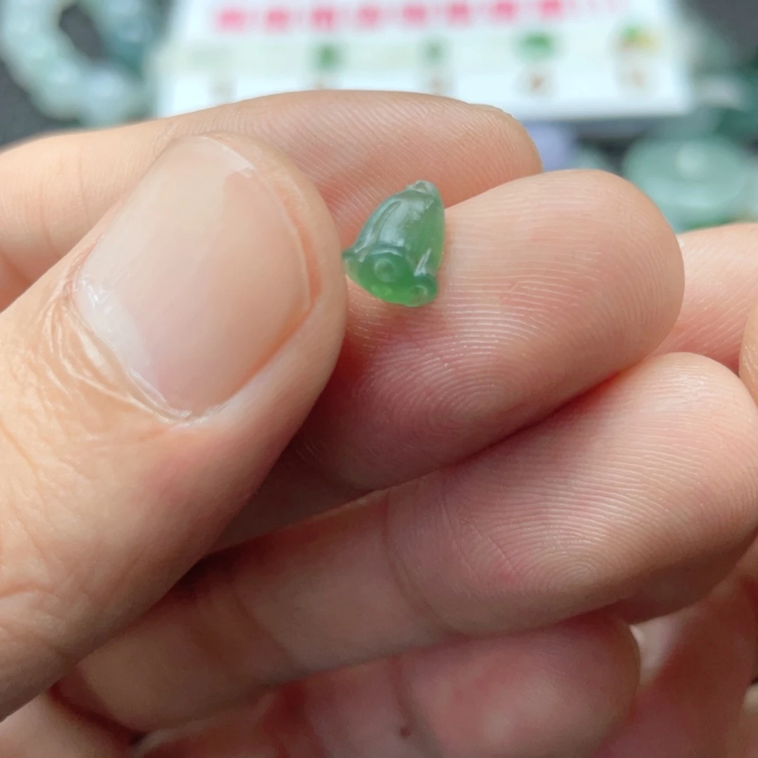 定制翡翠未镶嵌翡翠