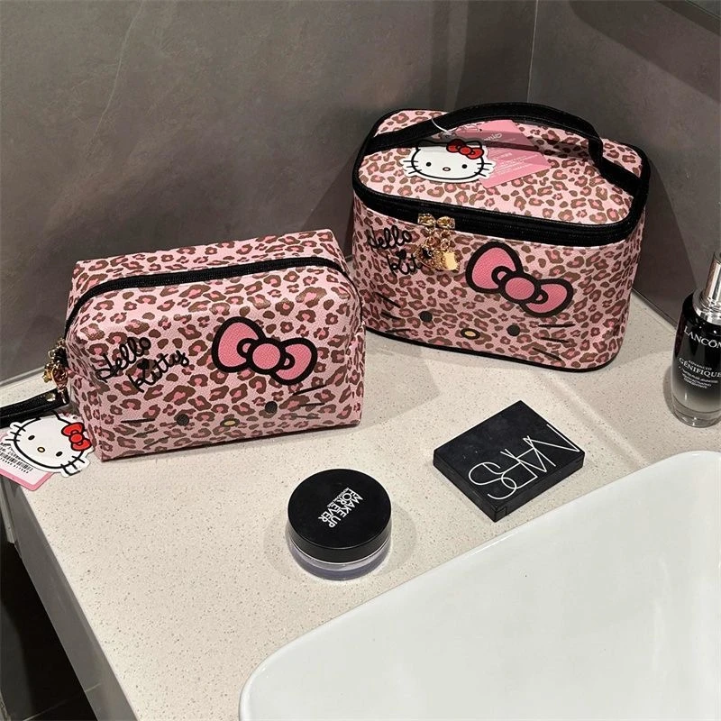 HelloKitty正版豹纹女卡通粉嫩少女心化妆包时尚旅行便捷大容量