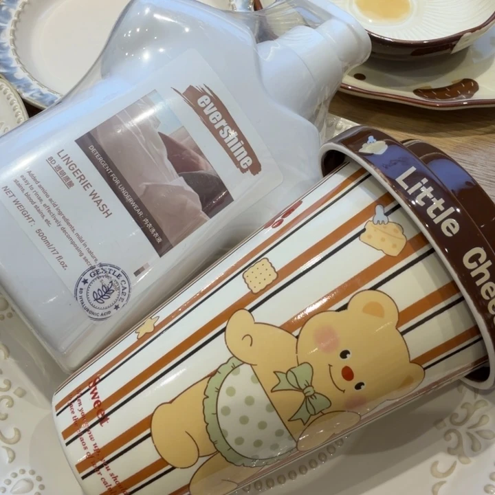 内衣洗衣液手握杯一个