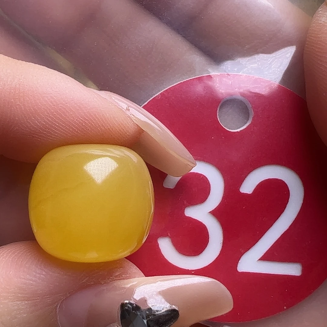 蜜蜡未镶嵌珠宝奇石15mm胶皮鸡油红老型