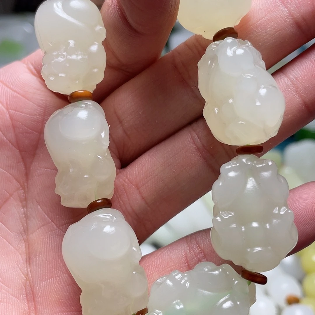 天然新疆若羌黄口手串质地细腻高端大气奢华