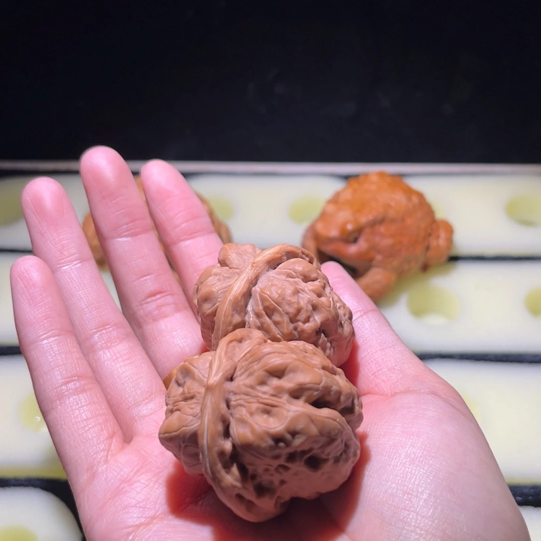 觉***绝吊坠文玩核桃蛤蟆