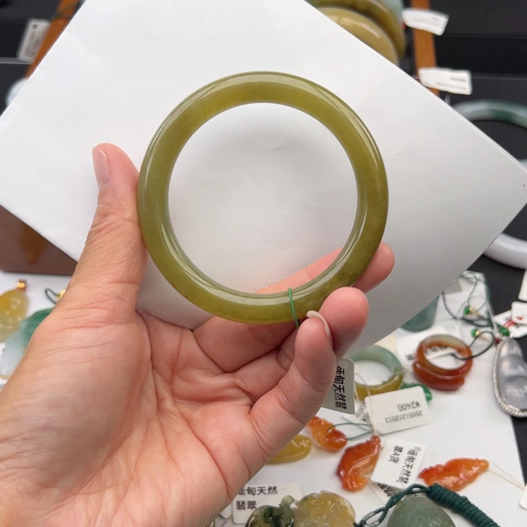 翡翠手镯未镶嵌8****7天然翡翠A货缅料