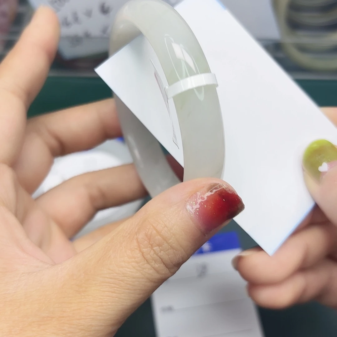 石英质玉未镶嵌手镯38/5758