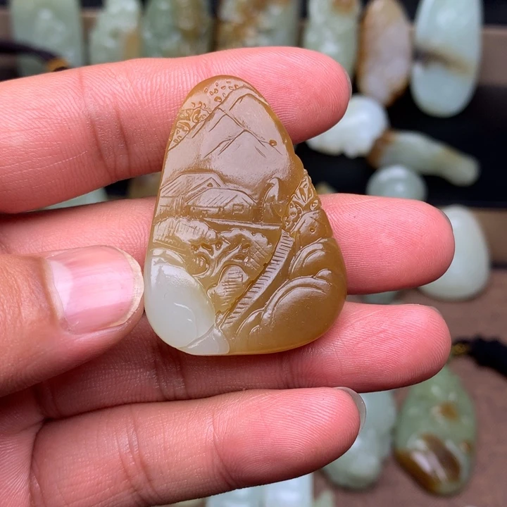 和田玉（糖玉）未镶嵌颈饰