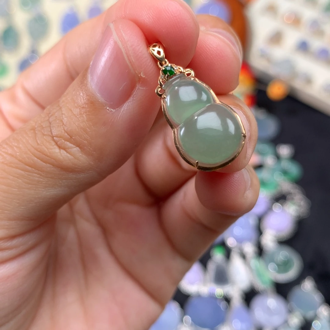 吊坠(不含链)18K金镶嵌翡翠