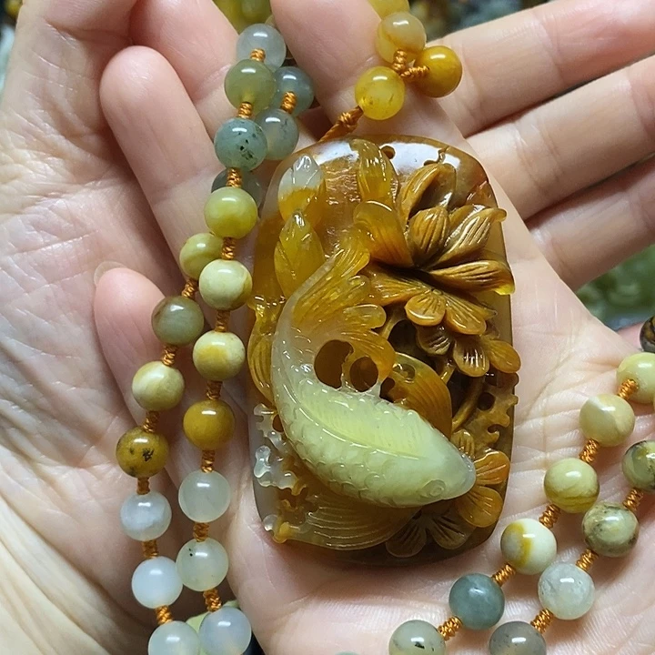 遇***枪岫玉未镶嵌吊坠(赠链)