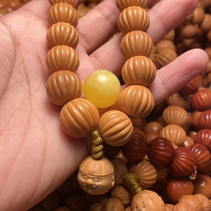 猴头核桃手串手持