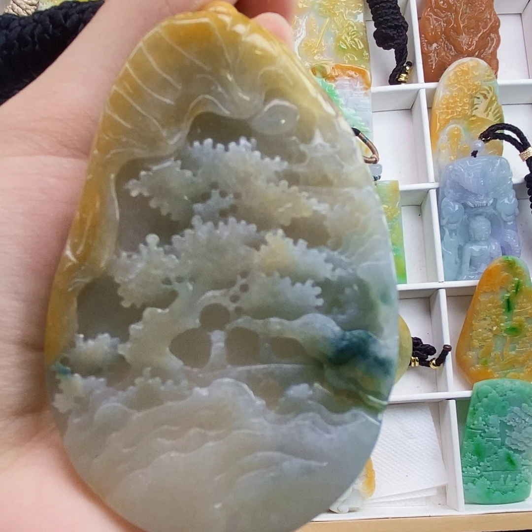 颈饰未镶嵌翡翠翡翠