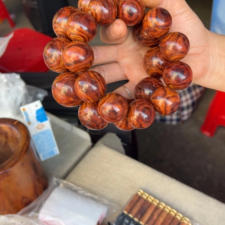 黄花梨/降香黄檀手串/手链臻***?多样性发2件