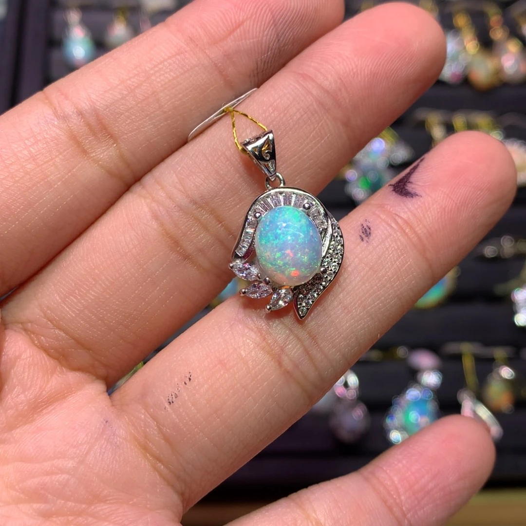 银S925镶嵌欧泊吊坠