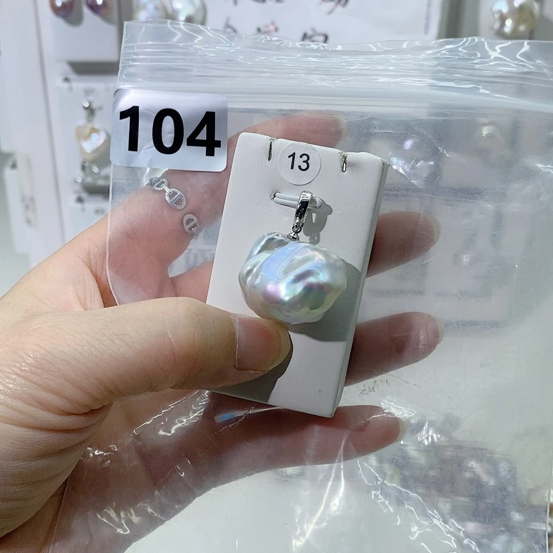 淡水珍珠合金颈饰