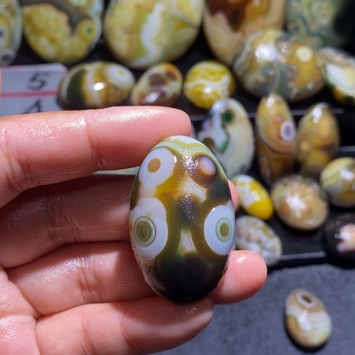 玛瑙/玉髓未镶嵌珠宝奇石7