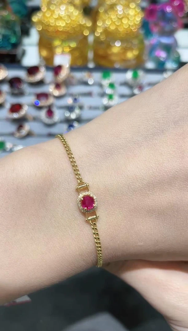 18K金镶嵌天然红宝石手链