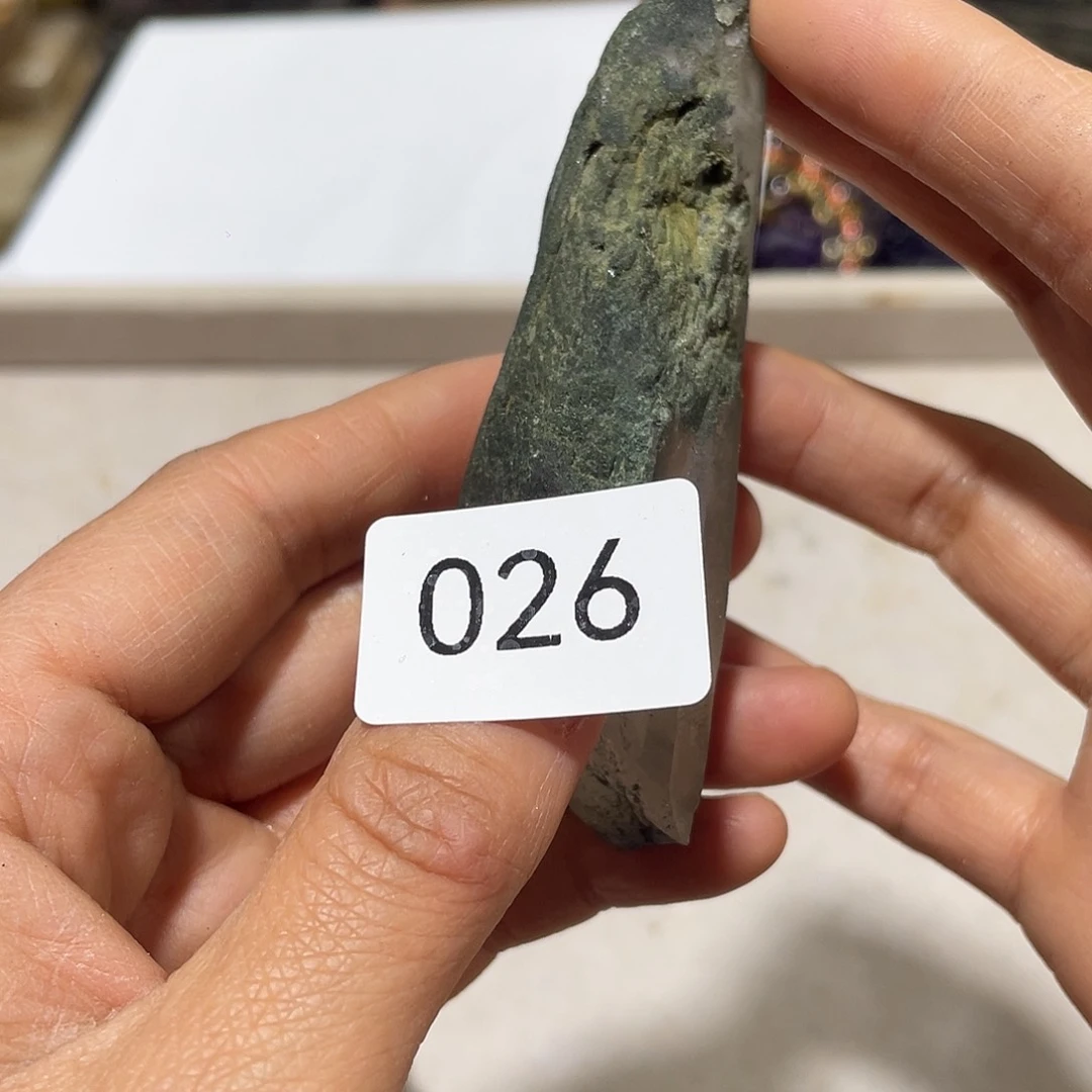 水晶摆件……未镶嵌