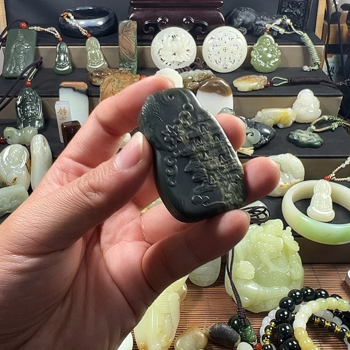 和田玉未镶嵌项链