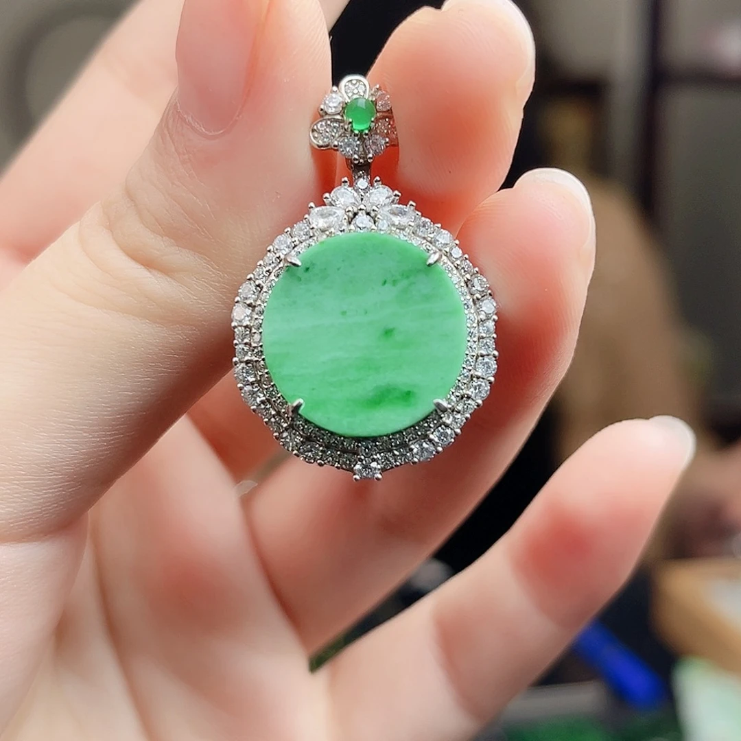 颈饰银S925镶嵌翡翠多样性