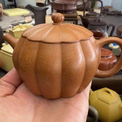 紫砂茶壶密密麻麻
