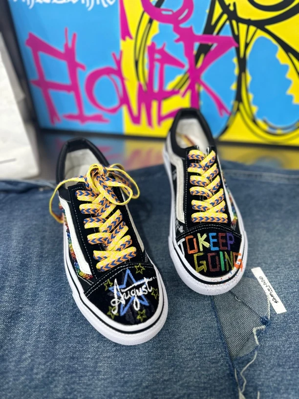 新款原创手绘重工串珠字母AB款低帮女款潮鞋