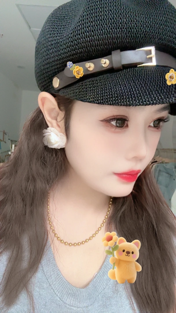 果果自留款花朵耳钉短袖