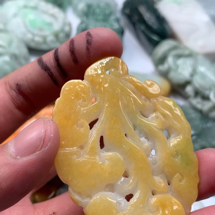 翡翠未镶嵌颈饰保真天然a货翡翠