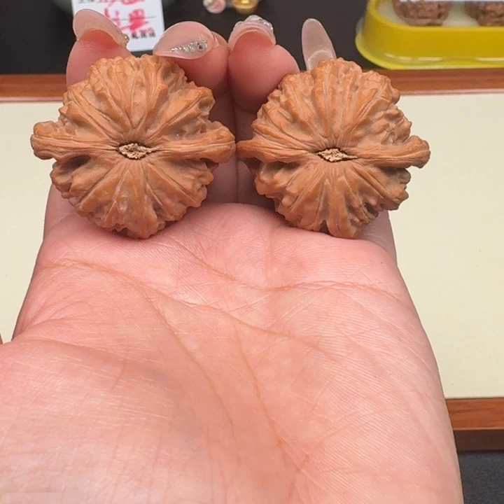 文玩核桃把件全品白狮子40