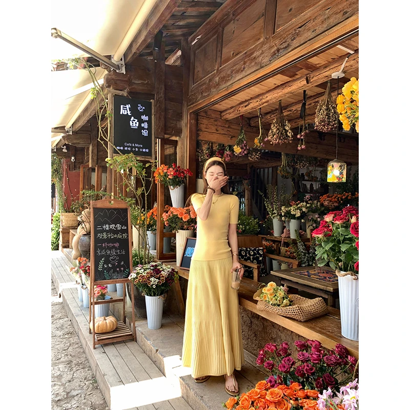 小君君布兰妮 微醺lady/千金感显瘦针织衫细褶半裙套装250094