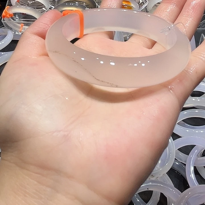 手镯玛瑙/玉髓未镶嵌