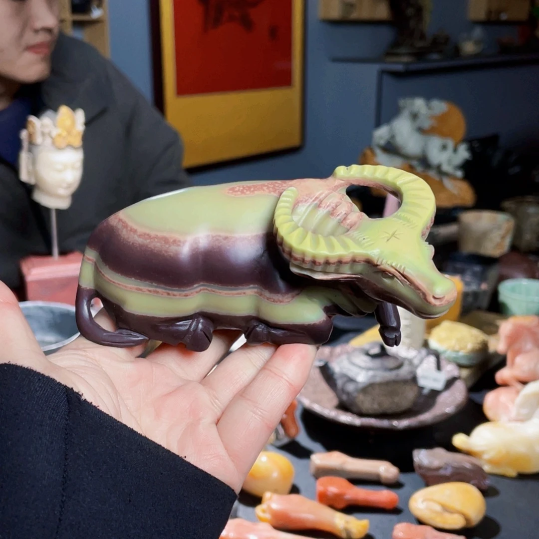 元旦精品牛茶宠摆件