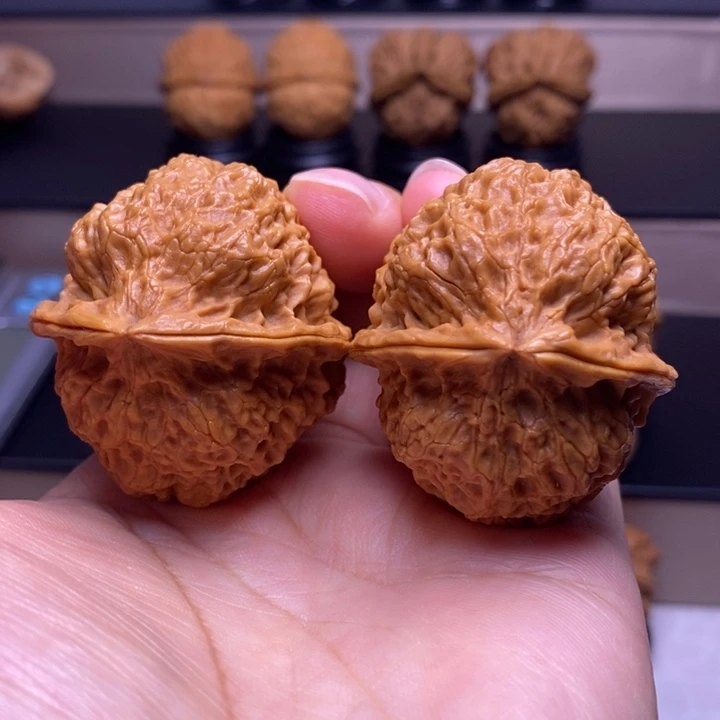 把件文玩核桃绣花鞋15