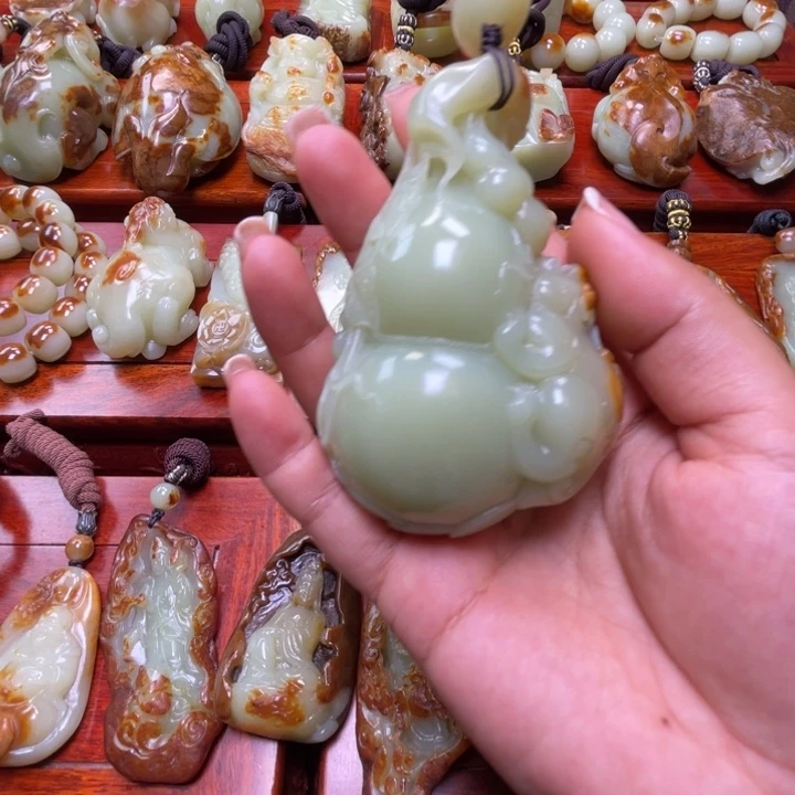 花***园岫岩河磨玉（透闪石质玉）未镶嵌珠宝奇石