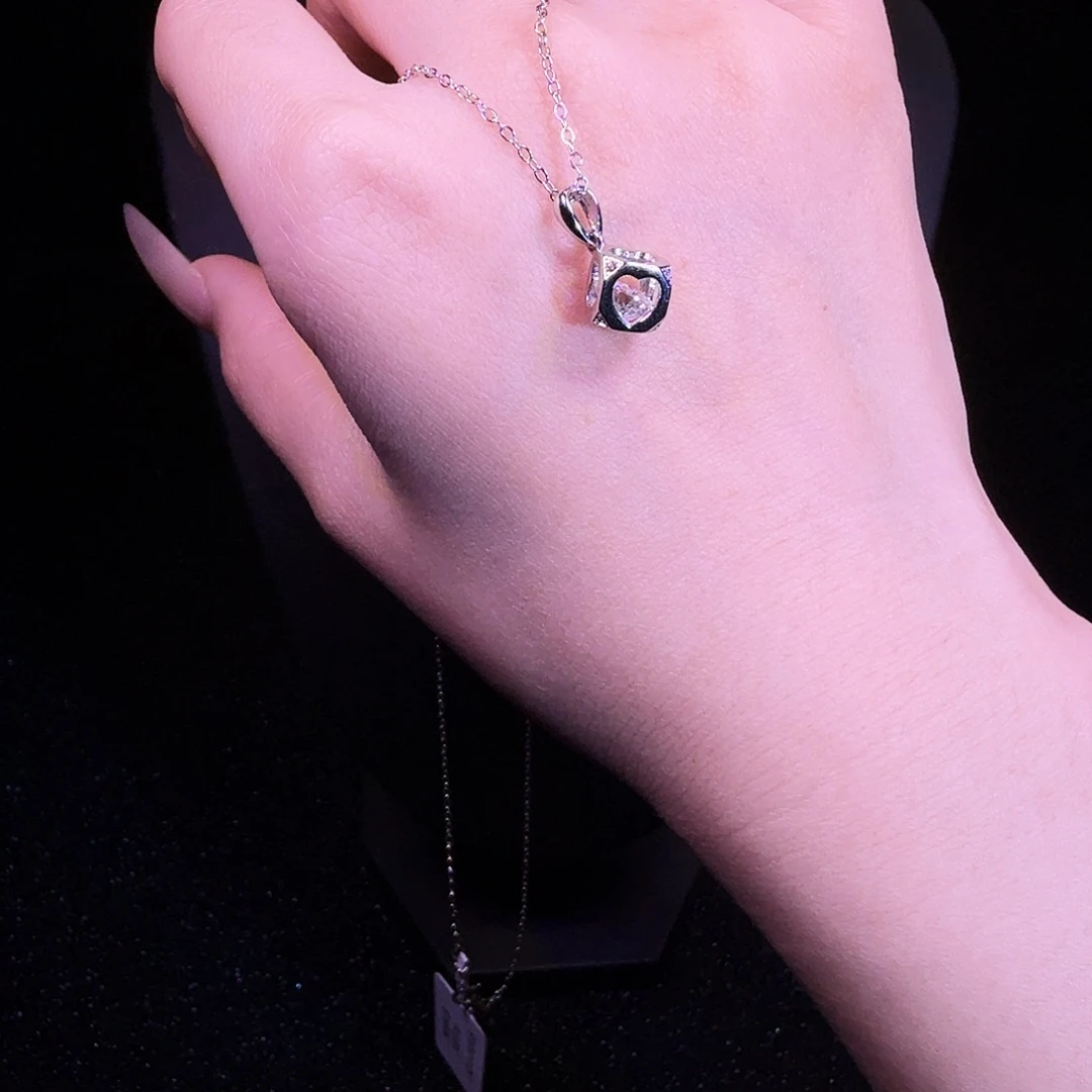 锆石非金属爱心一克拉925银项链
