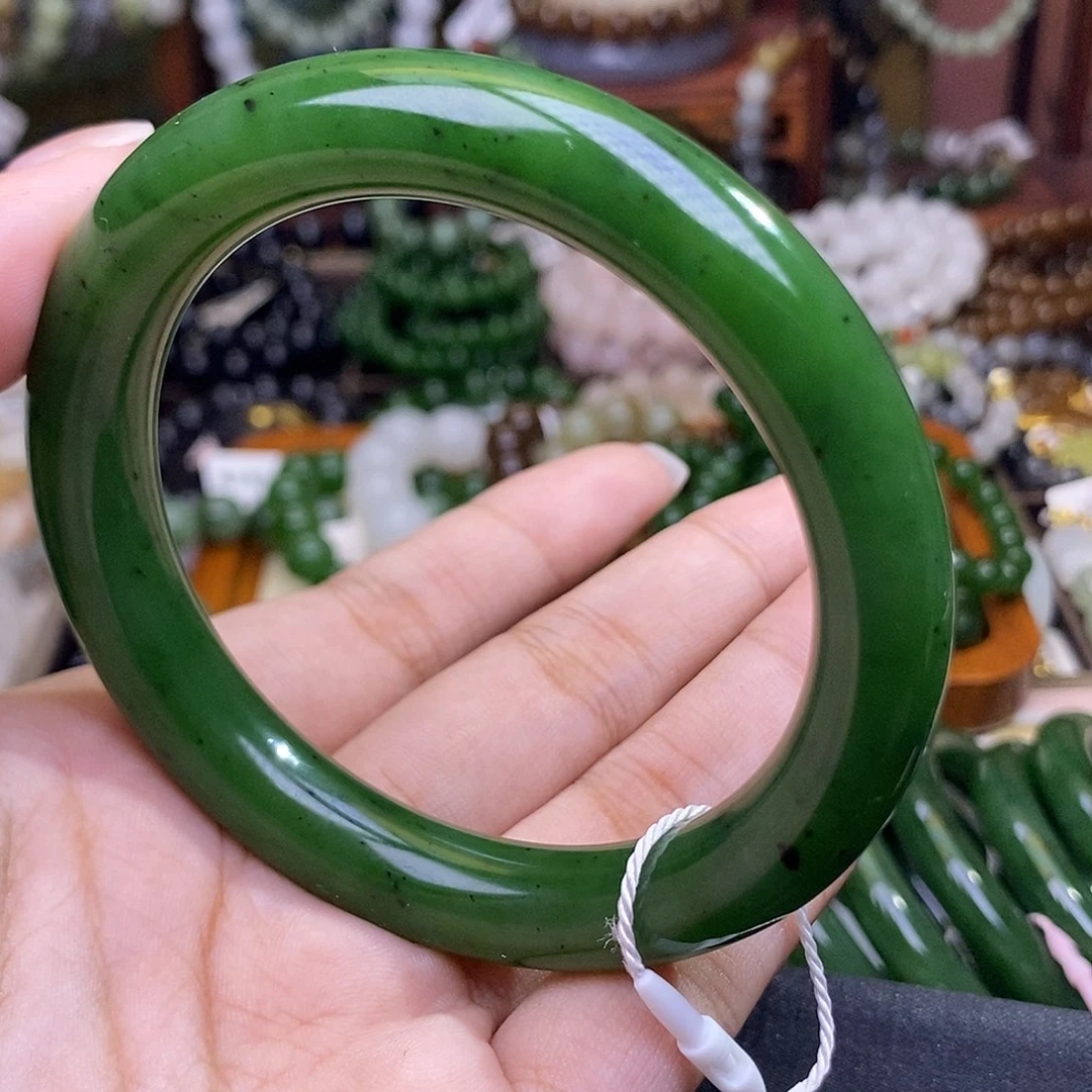 和田玉未镶嵌颈饰碧玉俄七阳绿老料圆条手镯58.7