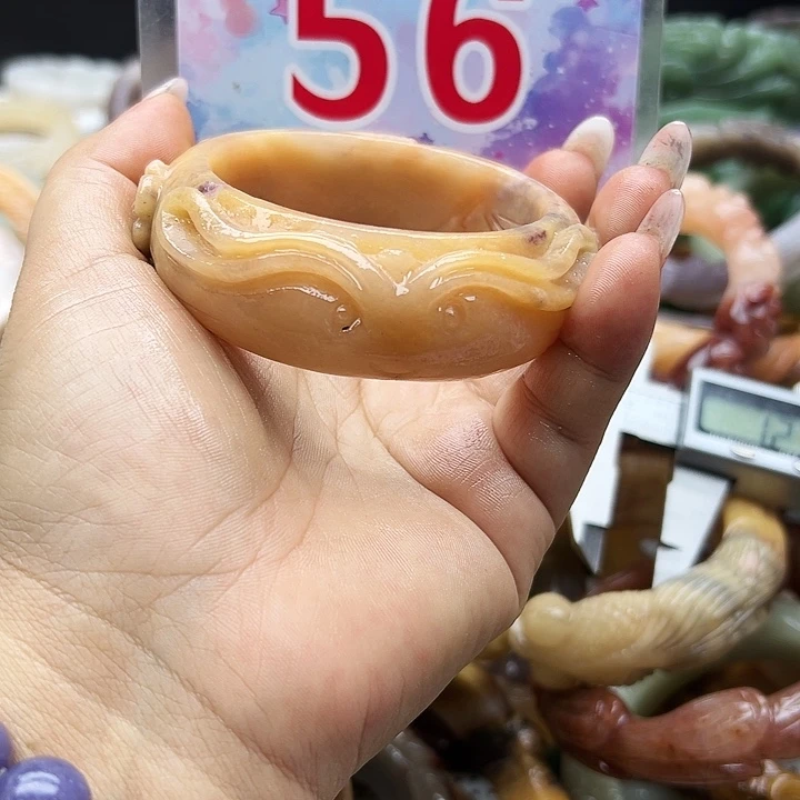 未镶嵌手镯石英岩玉