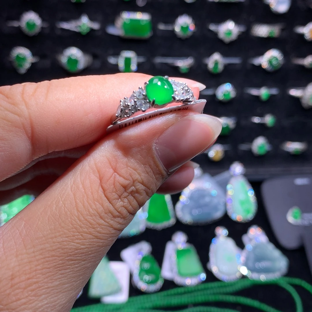 翡翠银S925镶嵌颈饰翡翠