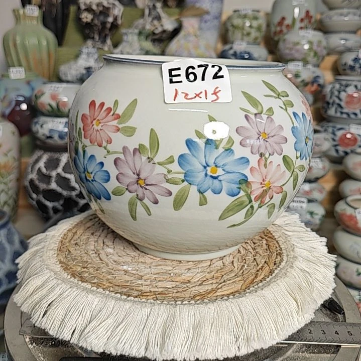 底微瑕 介意勿拍 有孔 景德镇纯手工制作 E672