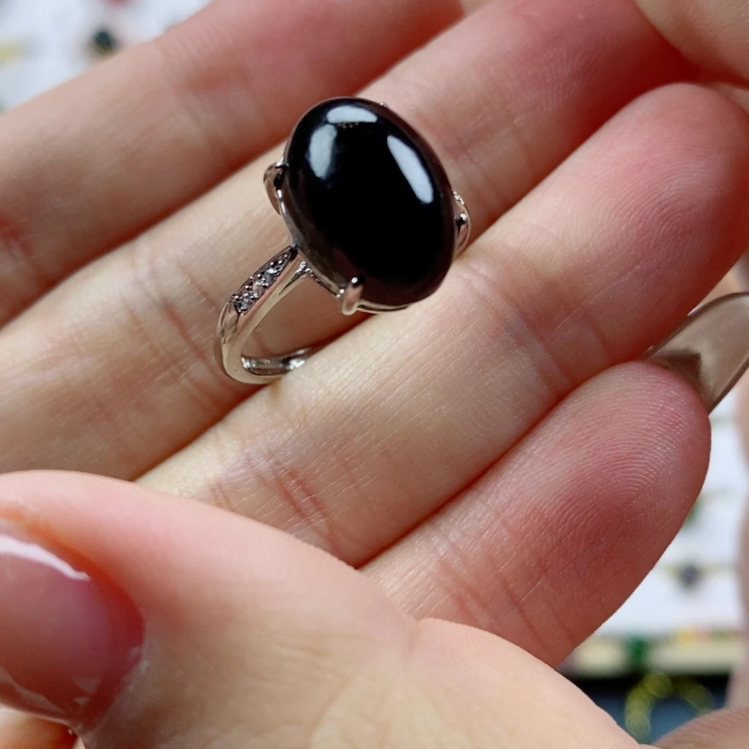 未镶嵌戒指和田玉海****?