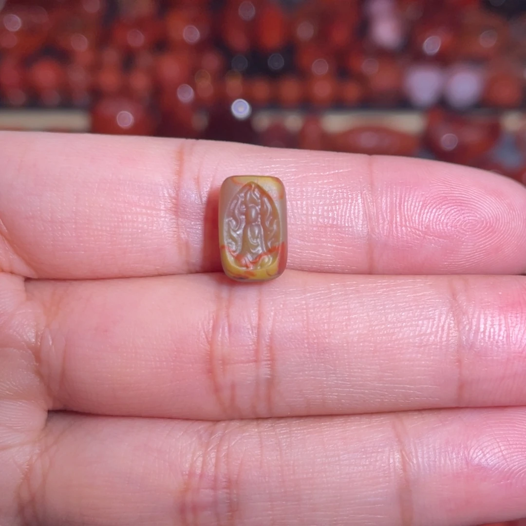 南红玛瑙未镶嵌包浆无相佛